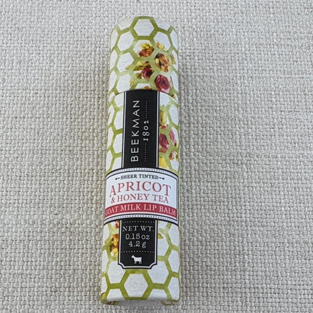 Beekman 1802 GOAT Milk Apricot & Honey Tea Lip Balm 
Green & White Package.New.